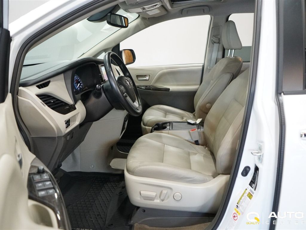 2019 Toyota Sienna  - 22921973 - 15