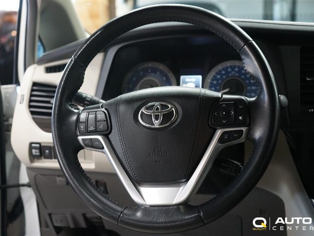 2019 Toyota Sienna  - 22921973 - 17
