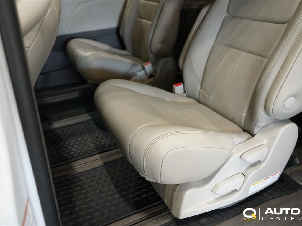 2019 Toyota Sienna  - 22921973 - 32