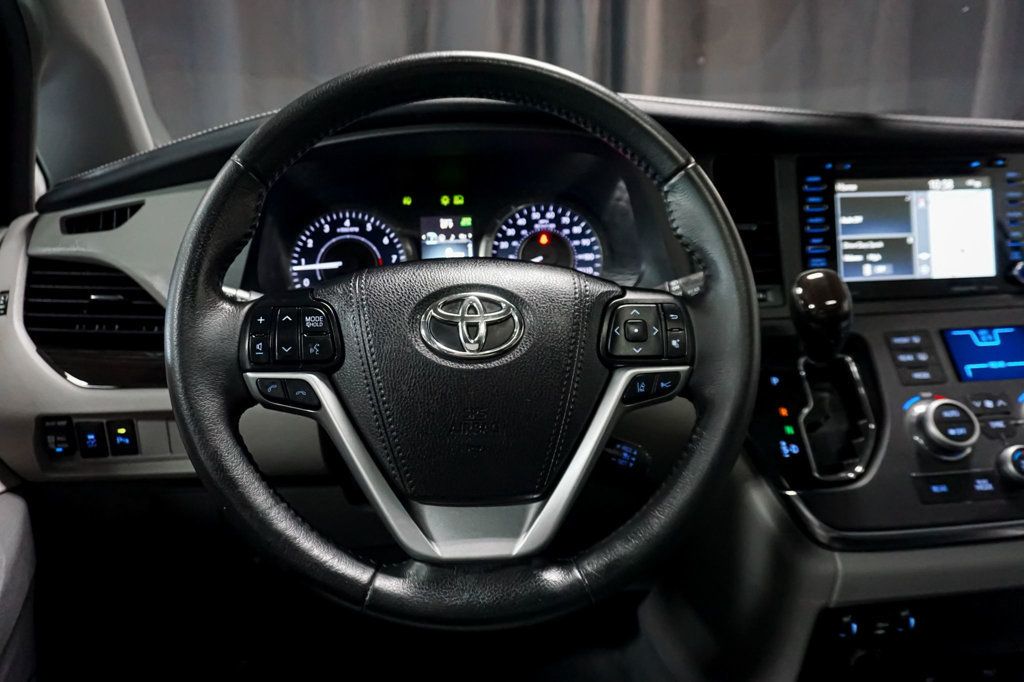 2019 Toyota Sienna *Hanicap Accessible* *VMI Handicap Conversion* *Power Ramp* - 23043305 - 11