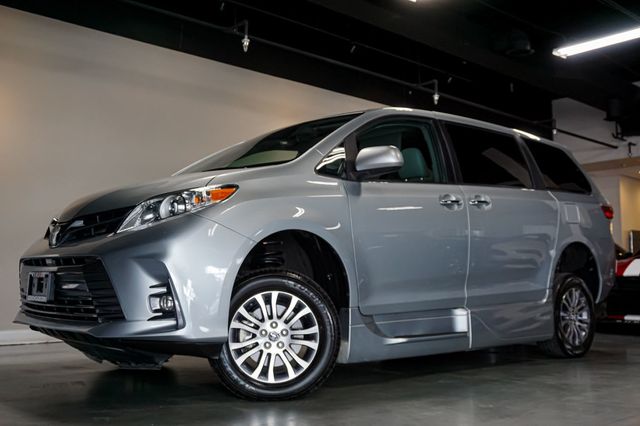 2019 Toyota Sienna *Hanicap Accessible* *VMI Handicap Conversion* *Power Ramp* - 23043305 - 1