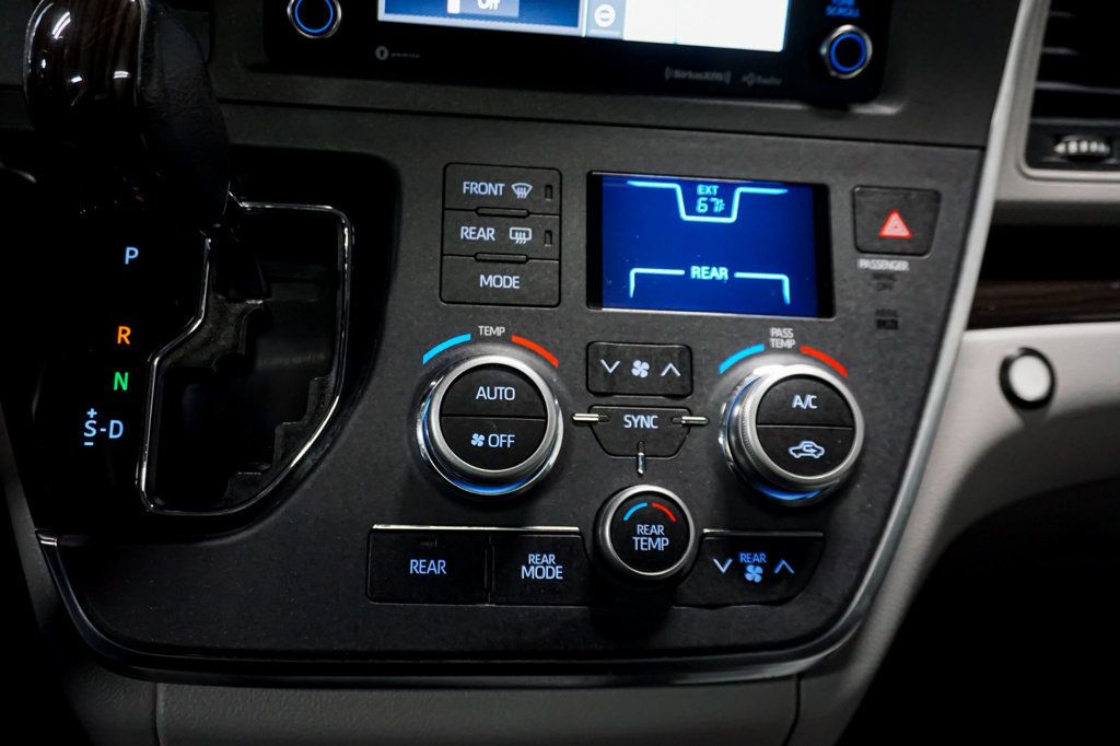 2019 Toyota Sienna *Hanicap Accessible* *VMI Handicap Conversion* *Power Ramp* - 23043305 - 38