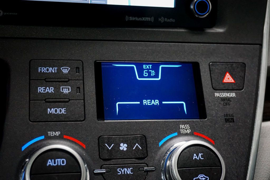 2019 Toyota Sienna *Hanicap Accessible* *VMI Handicap Conversion* *Power Ramp* - 23043305 - 40