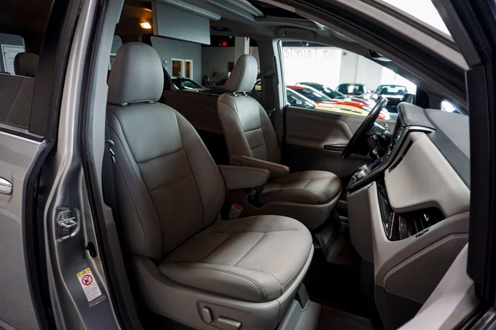 2019 Toyota Sienna *Hanicap Accessible* *VMI Handicap Conversion* *Power Ramp* - 23043305 - 46