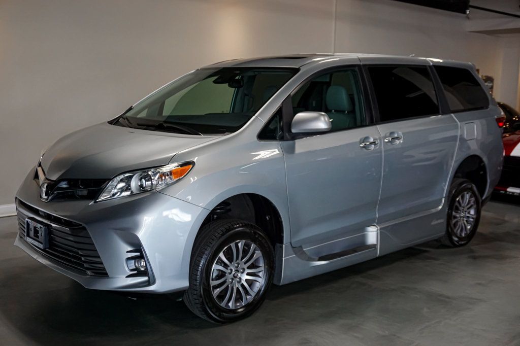2019 Toyota Sienna *Hanicap Accessible* *VMI Handicap Conversion* *Power Ramp* - 23043305 - 5