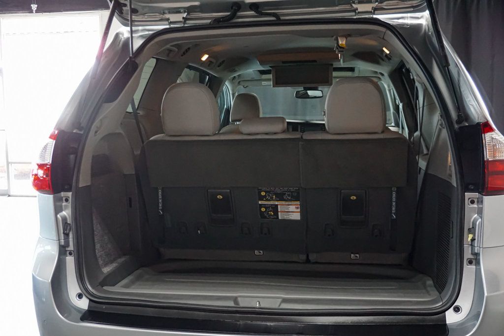 2019 Toyota Sienna *Hanicap Accessible* *VMI Handicap Conversion* *Power Ramp* - 23043305 - 60