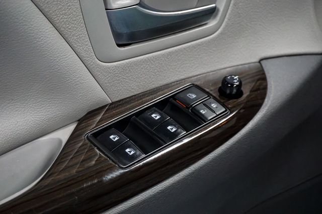 2019 Toyota Sienna *Hanicap Accessible* *VMI Handicap Conversion* *Power Ramp* - 23043305 - 62