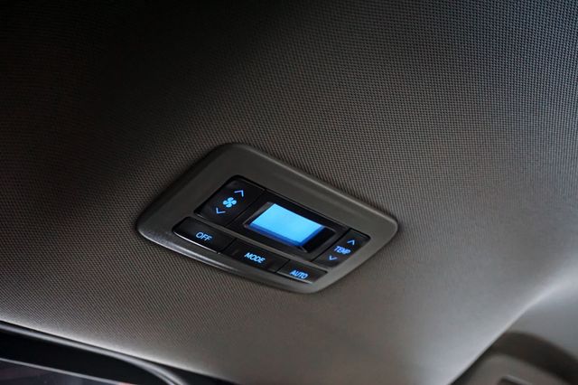 2019 Toyota Sienna *Hanicap Accessible* *VMI Handicap Conversion* *Power Ramp* - 23043305 - 69