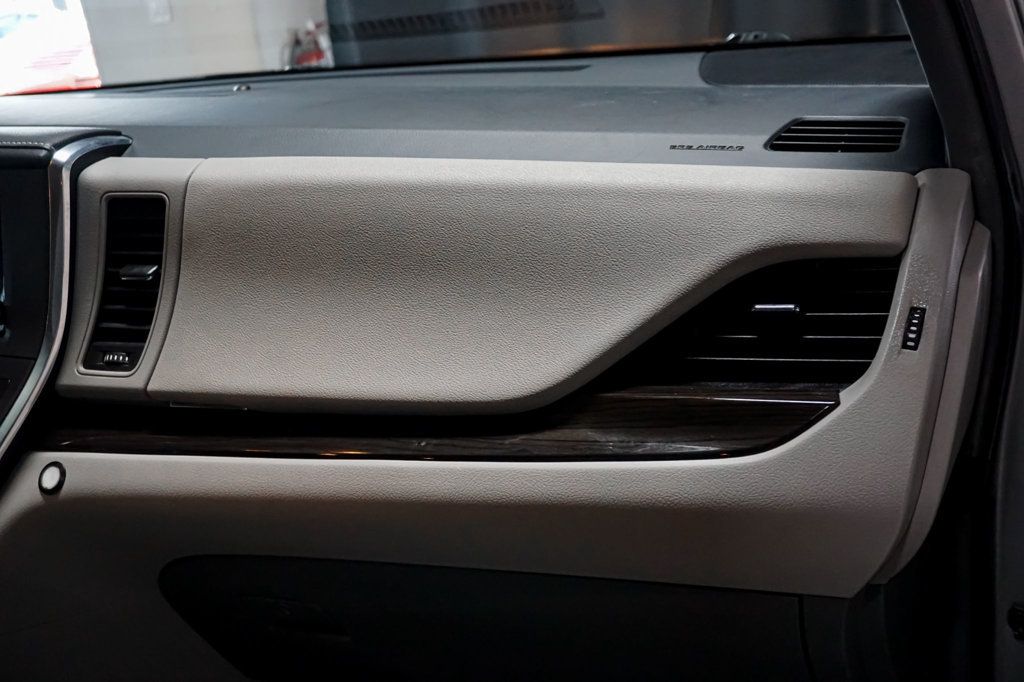 2019 Toyota Sienna *Hanicap Accessible* *VMI Handicap Conversion* *Power Ramp* - 23043305 - 76