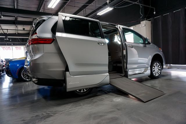 2019 Toyota Sienna *Hanicap Accessible* *VMI Handicap Conversion* *Power Ramp* - 23043305 - 79