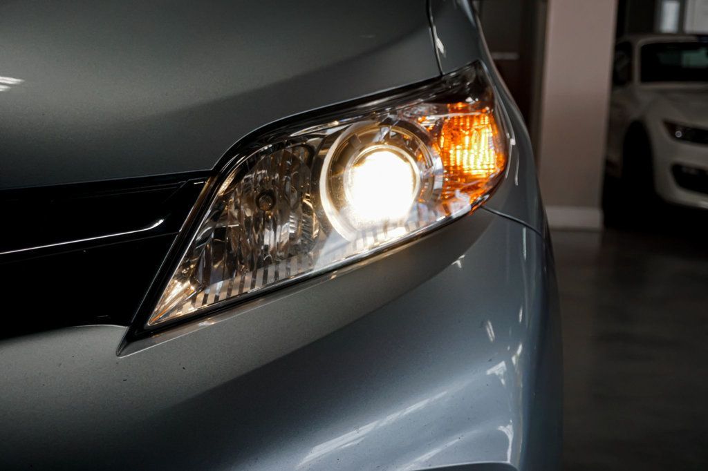 2019 Toyota Sienna *Hanicap Accessible* *VMI Handicap Conversion* *Power Ramp* - 23043305 - 82