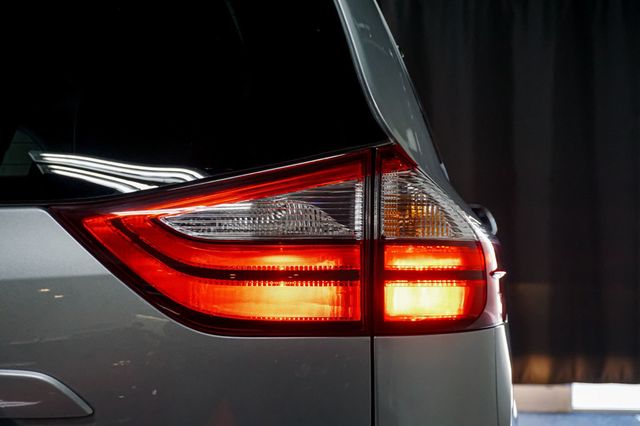 2019 Toyota Sienna *Hanicap Accessible* *VMI Handicap Conversion* *Power Ramp* - 23043305 - 84