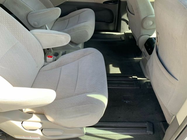 2019 Toyota Sienna LE FWD 8-Passenger - 22989790 - 23