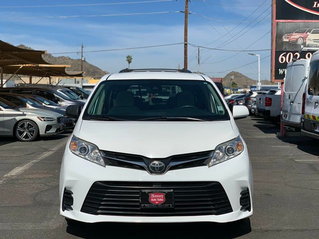 2019 Toyota Sienna LE FWD 8-Passenger - 22989790 - 2