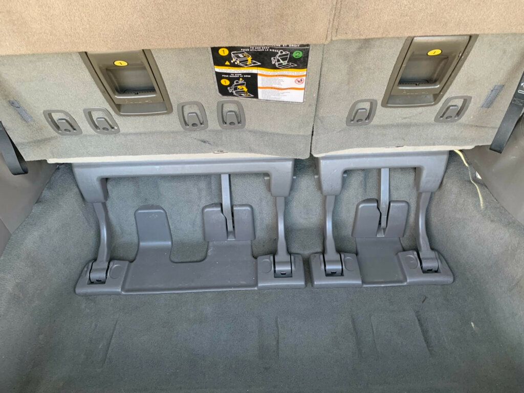 2019 Toyota Sienna LE FWD 8-Passenger - 22989790 - 35