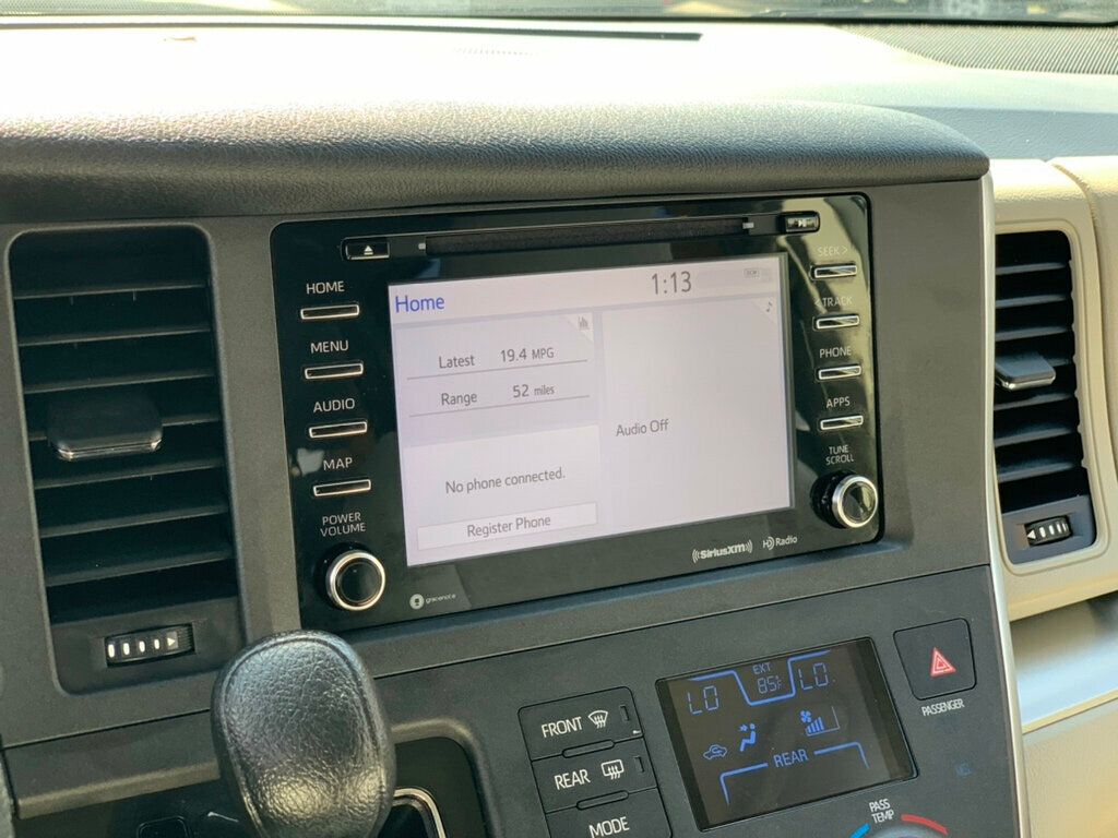 2019 Toyota Sienna LE FWD 8-Passenger - 22989790 - 40