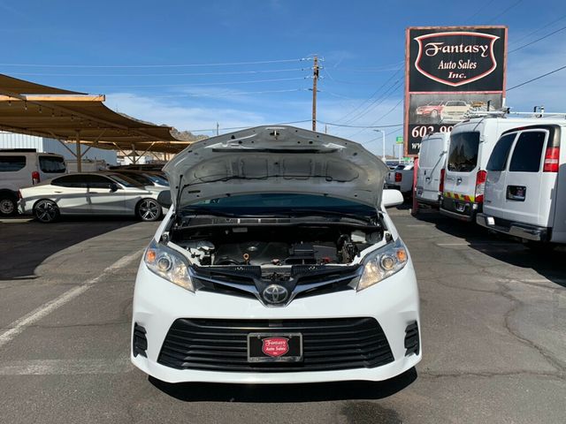 2019 Toyota Sienna LE FWD 8-Passenger - 22989790 - 46