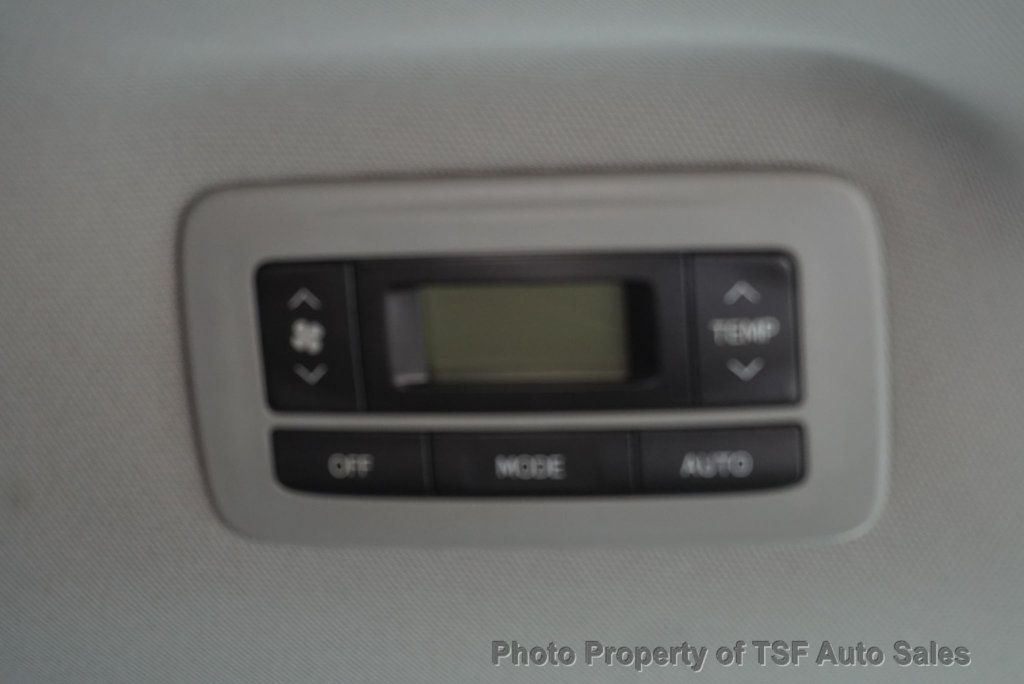 2019 Toyota Sienna LE FWD 8-Passenger - 23093524 - 19