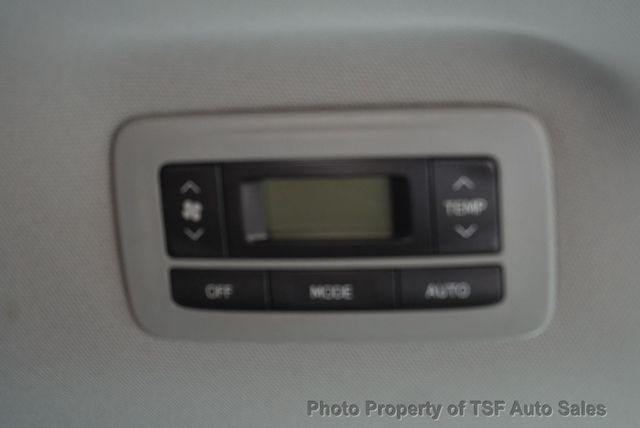 2019 Toyota Sienna LE FWD 8-Passenger - 23093524 - 19