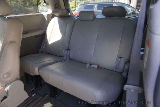 2019 Toyota Sienna LE FWD 8-Passenger - 23093524 - 23