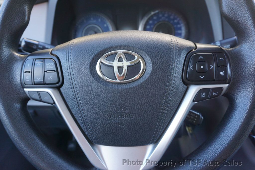 2019 Toyota Sienna LE FWD 8-Passenger - 23093524 - 26