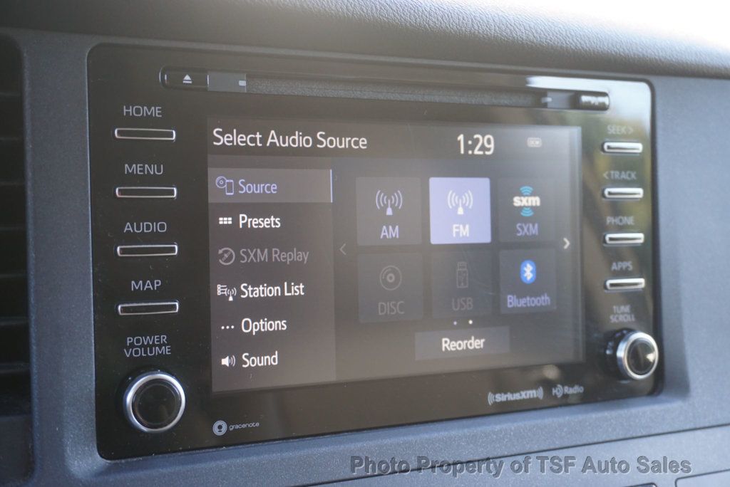 2019 Toyota Sienna LE FWD 8-Passenger - 23093524 - 38