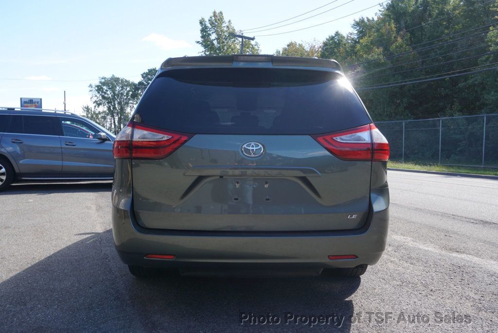 2019 Toyota Sienna LE FWD 8-Passenger - 23093524 - 5
