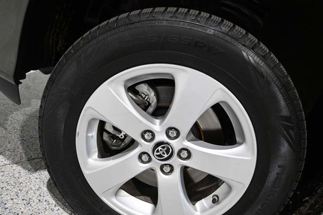 2019 Toyota Sienna LE Mobility FWD 7-Passenger Mobility - 23009991 - 11