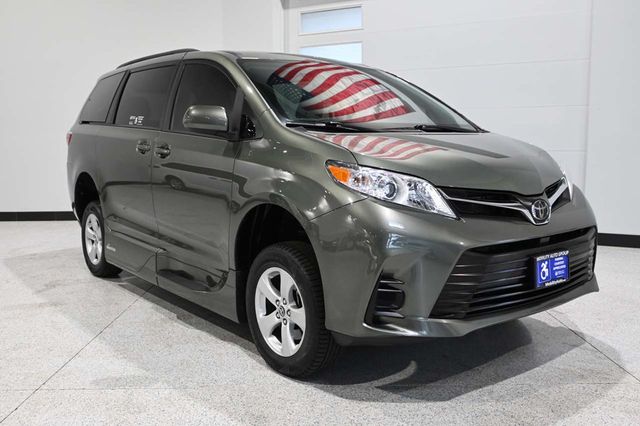 2019 Toyota Sienna LE Mobility FWD 7-Passenger Mobility - 23009991 - 2