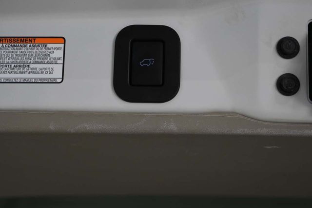2019 Toyota Sienna LE Mobility FWD 7-Passenger Mobility - 23052839 - 25