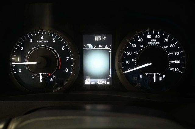 2019 Toyota Sienna LE Mobility FWD 7-Passenger Mobility - 23052839 - 35