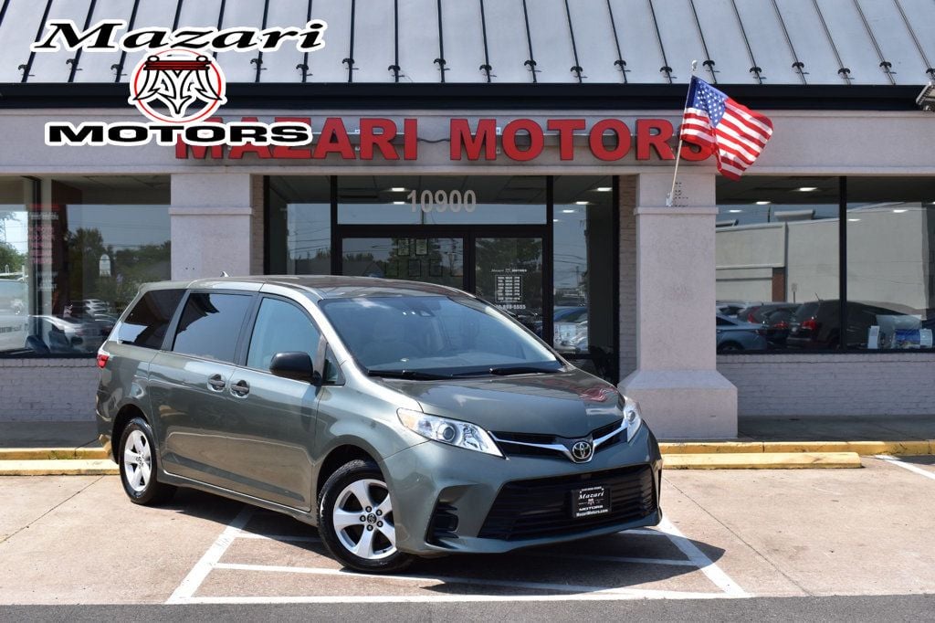 2019 Toyota Sienna L FWD 7-Passenger - 22576230 - 0