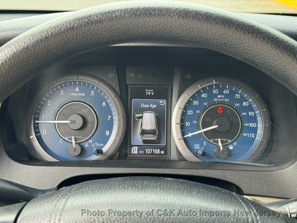 2019 Toyota Sienna L photo 14