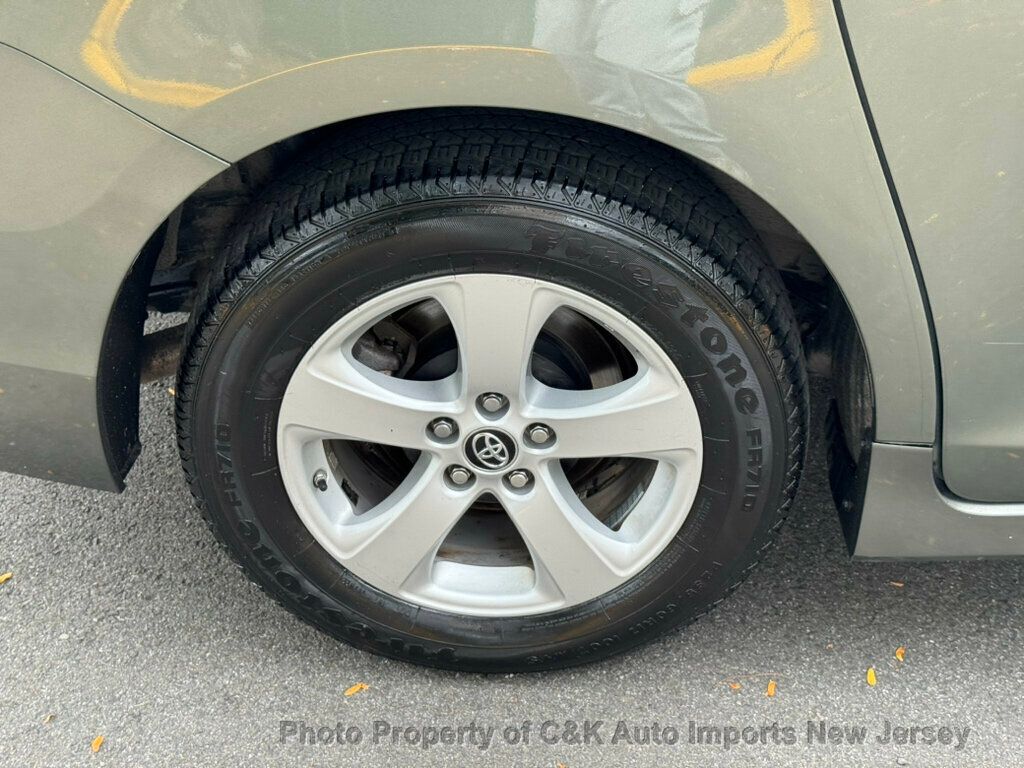 2019 Toyota Sienna L photo 31