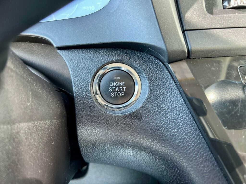 2019 Toyota Sienna Limited Premium photo 19