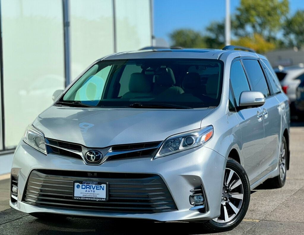 2019 Toyota Sienna Limited Premium photo 31