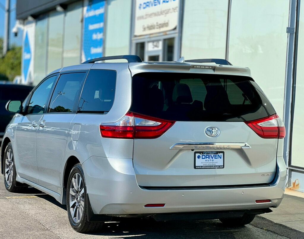 2019 Toyota Sienna Limited Premium photo 33