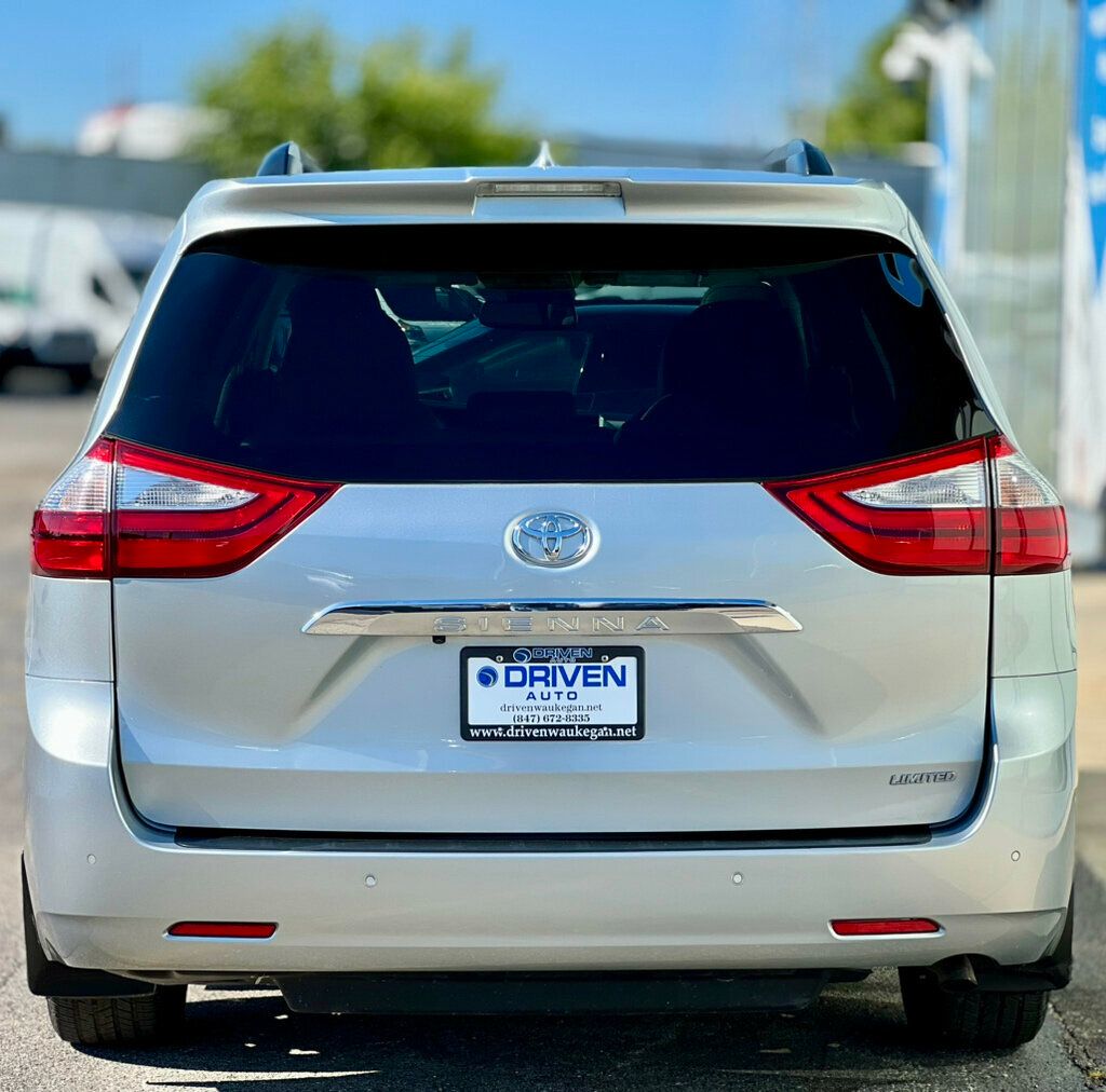 2019 Toyota Sienna Limited Premium photo 34