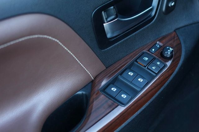 2019 Toyota Sienna ONE OWNER AWD LIMITED W/ NAVIGATION, LEATHER HTD SEATS, MOONROOF - 22976799 - 19