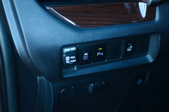 2019 Toyota Sienna ONE OWNER AWD LIMITED W/ NAVIGATION, LEATHER HTD SEATS, MOONROOF - 22976799 - 20