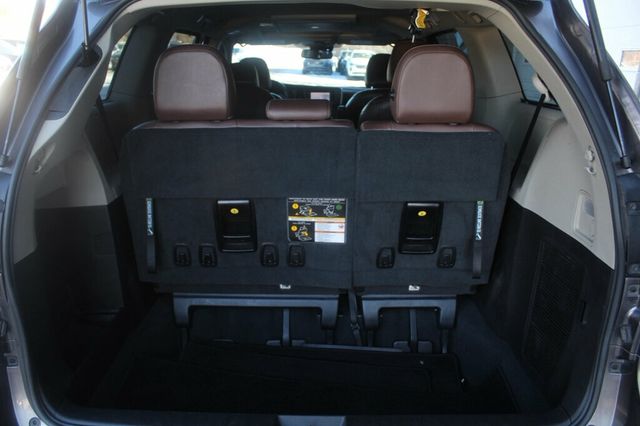 2019 Toyota Sienna ONE OWNER AWD LIMITED W/ NAVIGATION, LEATHER HTD SEATS, MOONROOF - 22976799 - 31