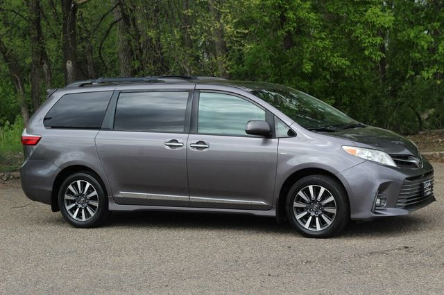 2019 Toyota Sienna ONE OWNER AWD XLE W/ NAVIGATION, MOONROOF, LEATHER - 23018388 - 0
