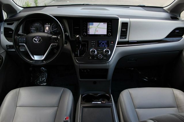 2019 Toyota Sienna ONE OWNER AWD XLE W/ NAVIGATION, MOONROOF, LEATHER - 23018388 - 11