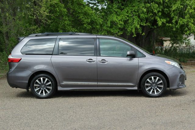 2019 Toyota Sienna ONE OWNER AWD XLE W/ NAVIGATION, MOONROOF, LEATHER - 23018388 - 1