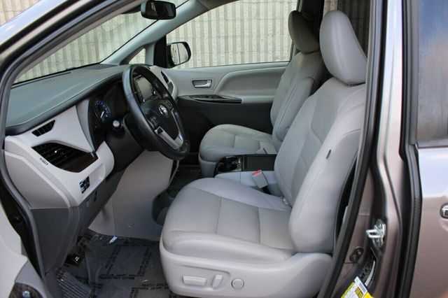 2019 Toyota Sienna ONE OWNER AWD XLE W/ NAVIGATION, MOONROOF, LEATHER - 23018388 - 21