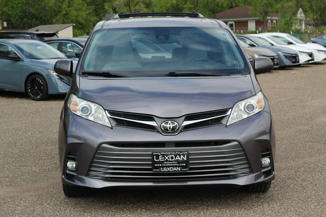 2019 Toyota Sienna ONE OWNER AWD XLE W/ NAVIGATION, MOONROOF, LEATHER - 23018388 - 3