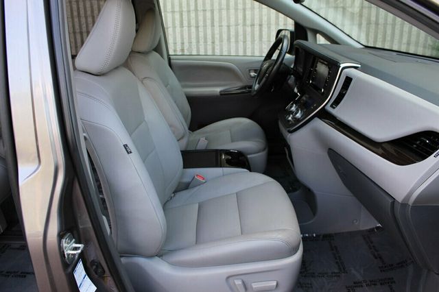 2019 Toyota Sienna ONE OWNER AWD XLE W/ NAVIGATION, MOONROOF, LEATHER - 23018388 - 6