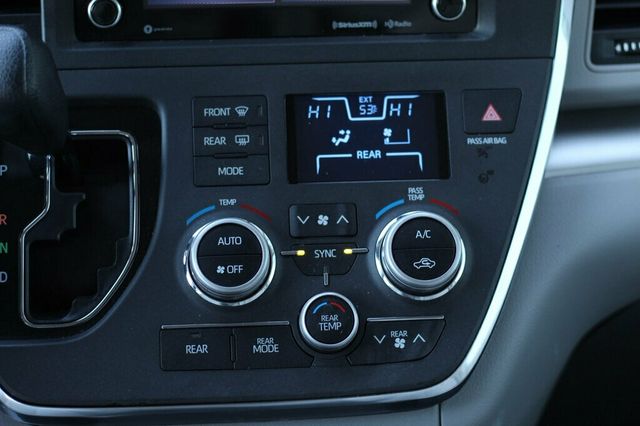 2019 Toyota Sienna ONE OWNER LE 8 PASSENGER - 22981388 - 15