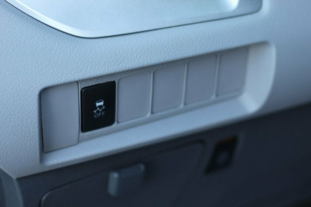 2019 Toyota Sienna ONE OWNER LE 8 PASSENGER - 22981388 - 21