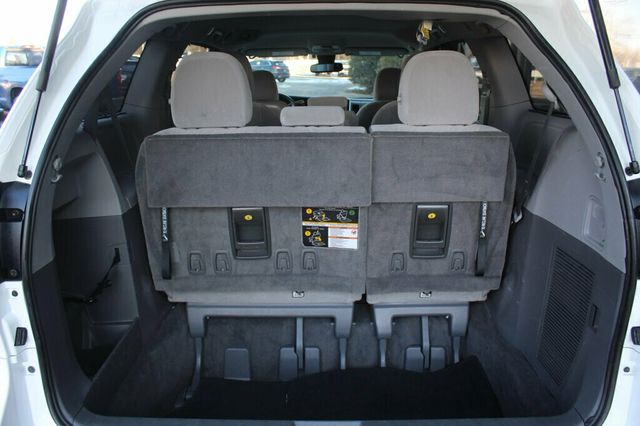 2019 Toyota Sienna ONE OWNER LE 8 PASSENGER - 22981388 - 31